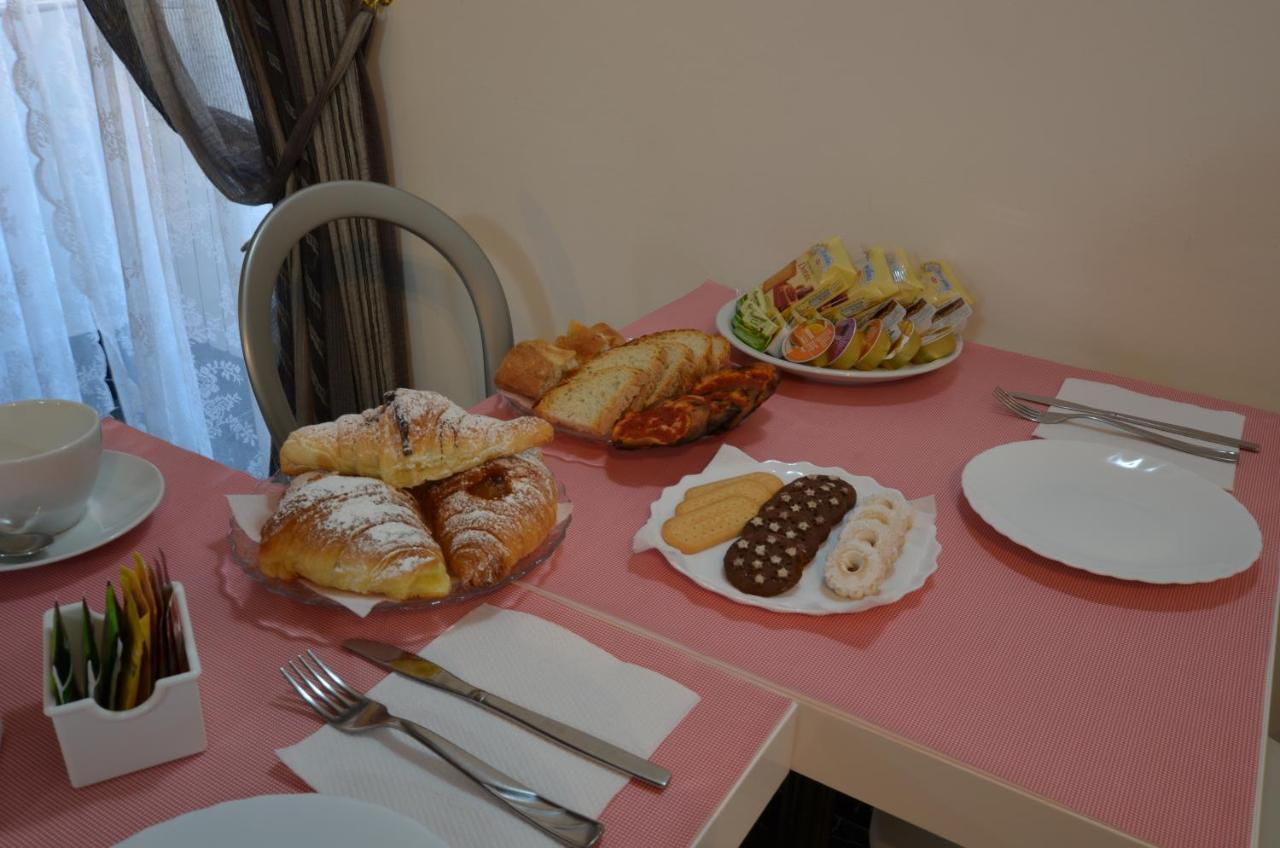 Il Fascino Di Alojamento de Acomodação e Pequeno-almoço Roma